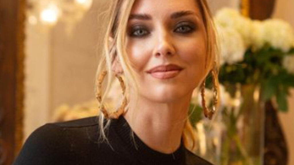 "La beneficenza si fa in silenzio". Ma Chiara Ferragni non ci sta e replica