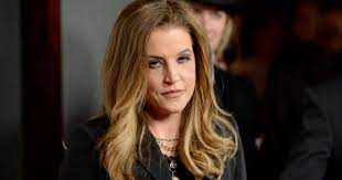 Il mondo si rivolge ai social media per piangere la morte di Lisa Marie Presley