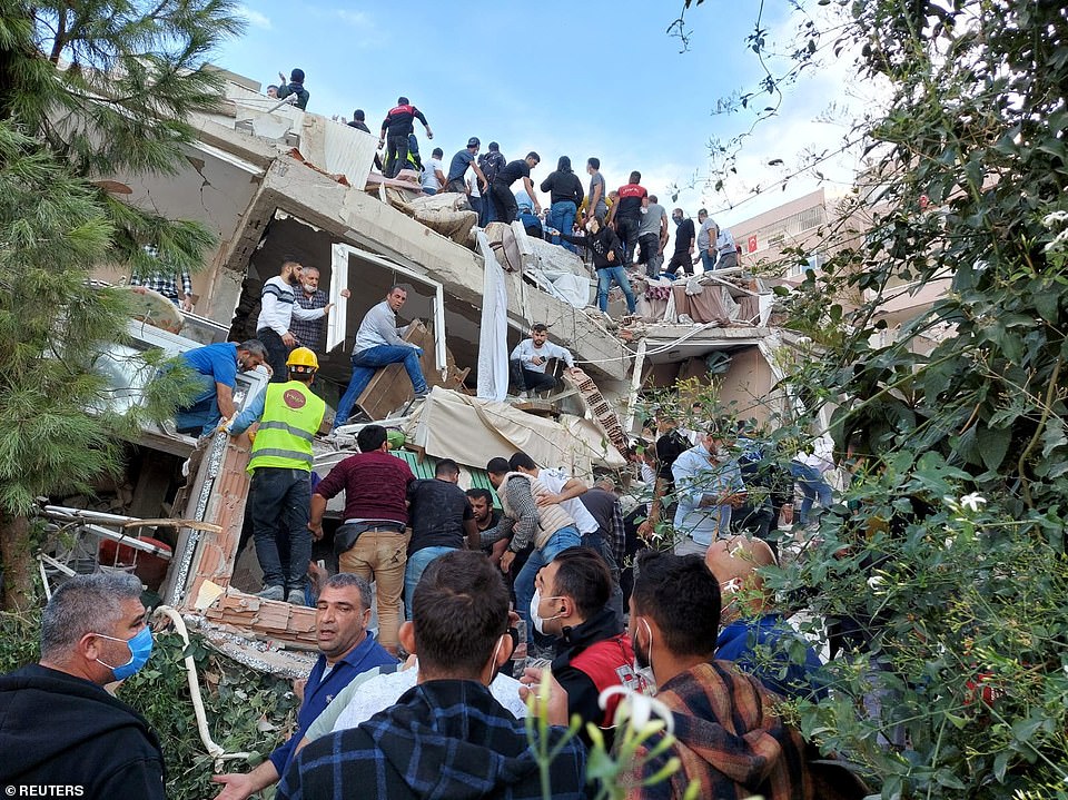 Sopravvissuta al terremoto in Turchia e Siria,