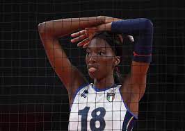
Paola Enogu: "Vale la pena far nascere un bambino di pelle nera condannato all'infelicità?" 