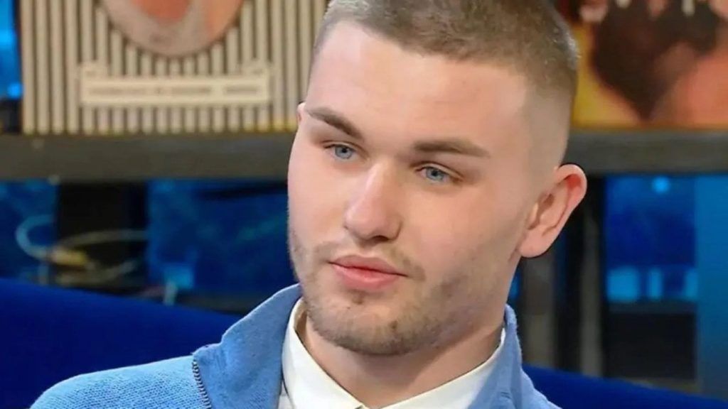 Artem Tkachuk si impegna: la foto di Gioia D’Ambrosio mostra l’anello”