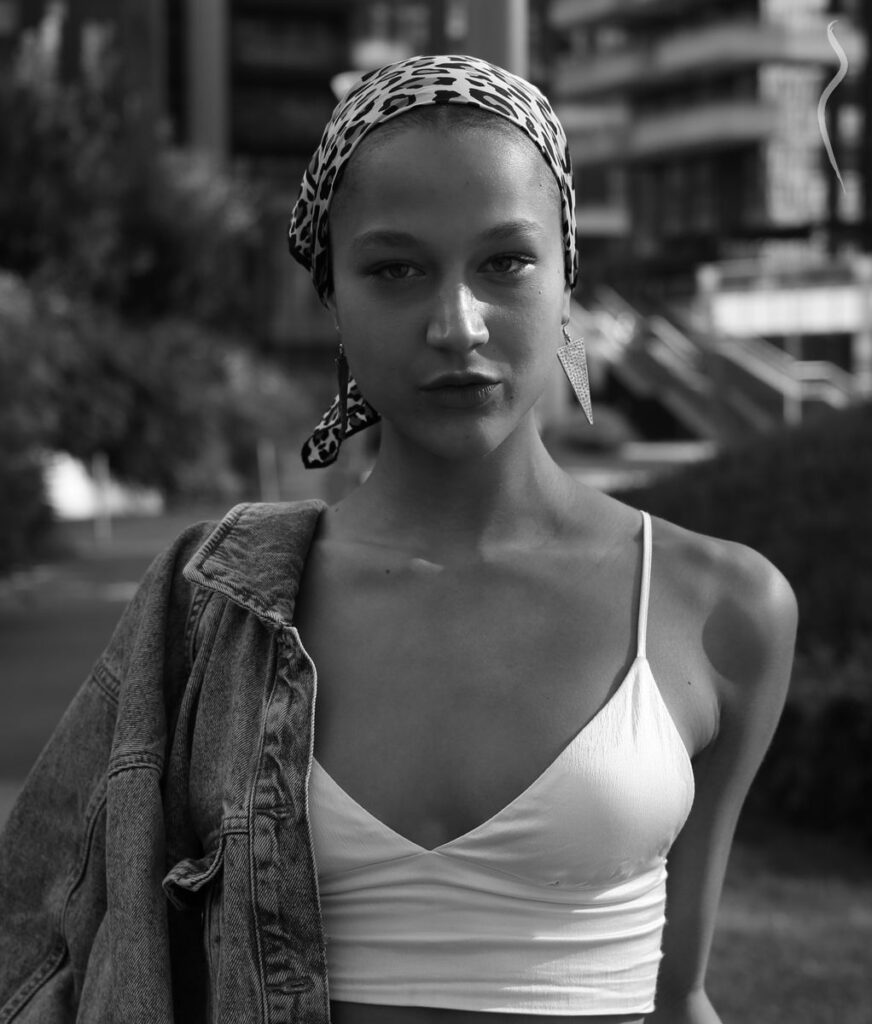 Rkomi e la sua nuova relazione: Scopriamo le foto con la modella Havana Plevani al mare