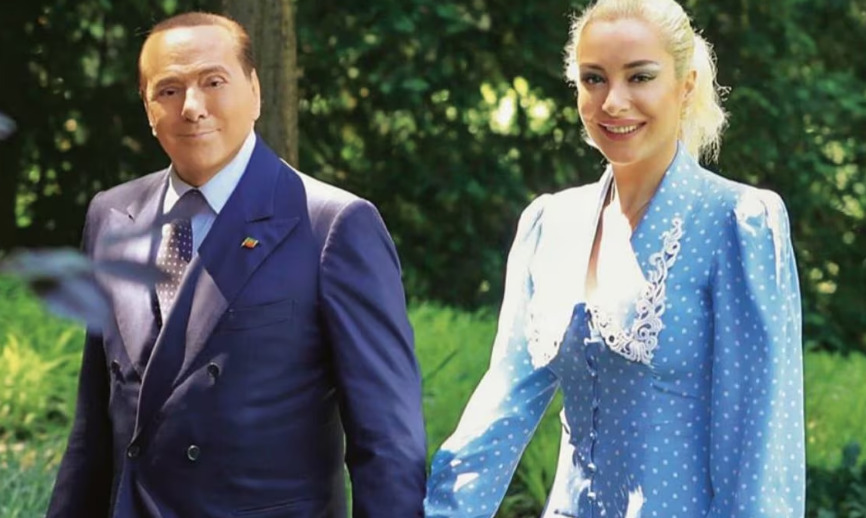 Il messaggio d’amore di Marta Fascina per Silvio Berlusconi: “Mi manchi amore mio, Dio se mi manchi”