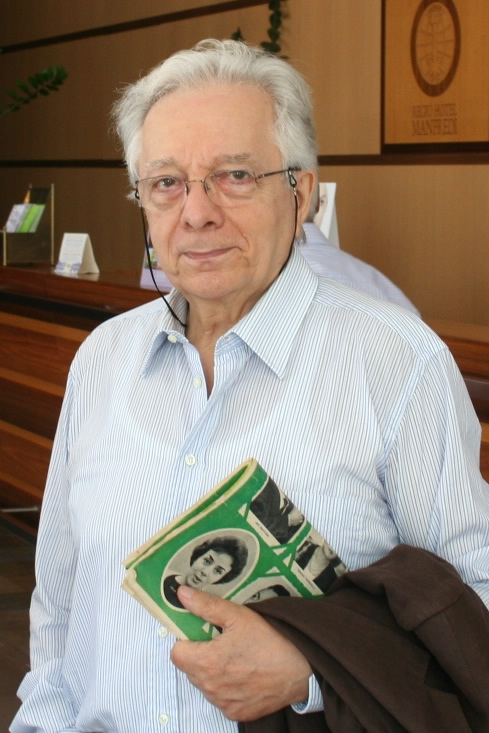 Purtroppo, il mondo ha perso In the Blue Painting of Blue, autore Franco Migliacci.