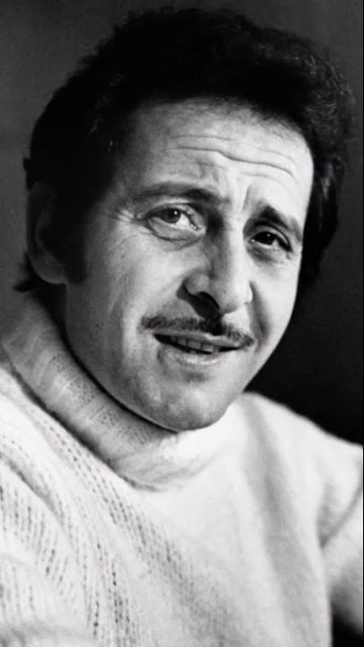 Purtroppo, il mondo ha perso In the Blue Painting of Blue, autore Franco Migliacci.