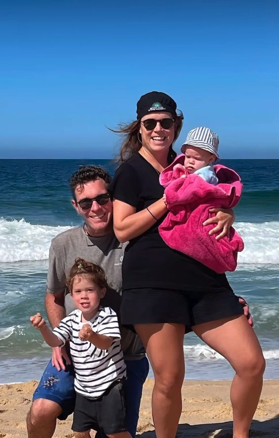 Foto della Principessa Eugenie con la sua famiglia
