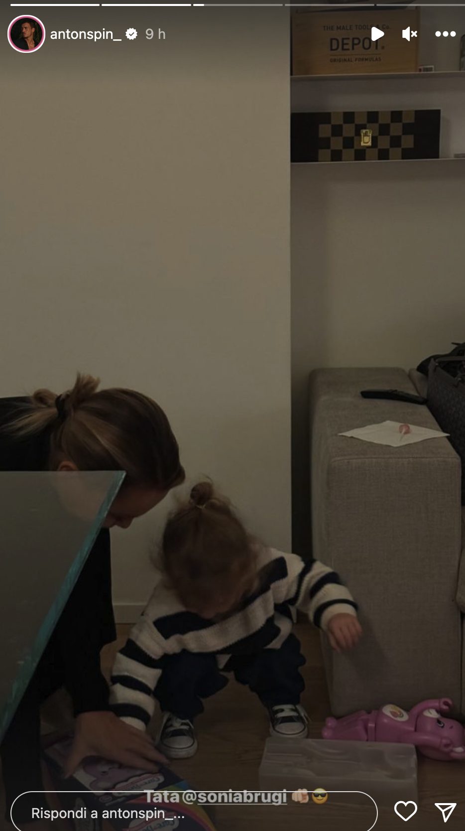 Sonia e Antonino con Luna Marì Un momento tra Sonia Bruganelli, Antonino Spinalbese e Luna Marì