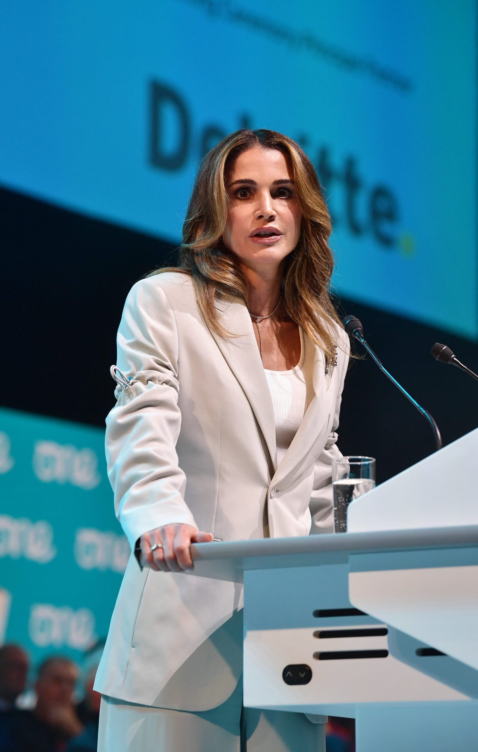 Completo Dior di Rania