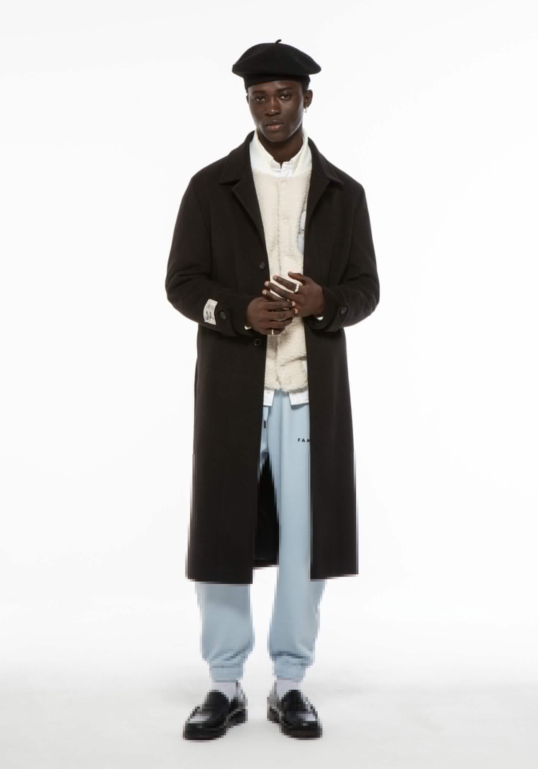 Family First mostra come portare la tuta con classe