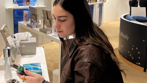 Estée Lauder ti invita a essere pieno di bellezza