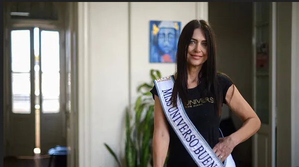 Avvocato e giornalista, ha vinto la fascia di Miss Universo Buenos Aires: «Inauguriamo una nuova fase in cui ...
