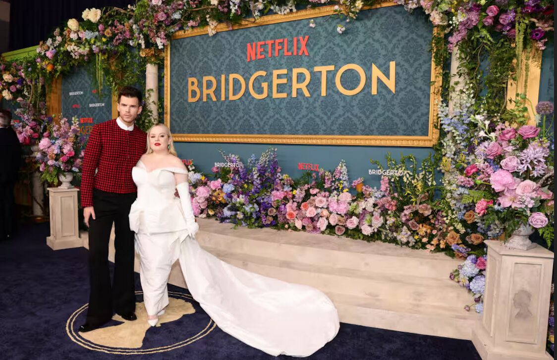 Bridgerton 3, il cast della nuova stagione della serie tv da oggi su Netflix. FOTOGRAFIE