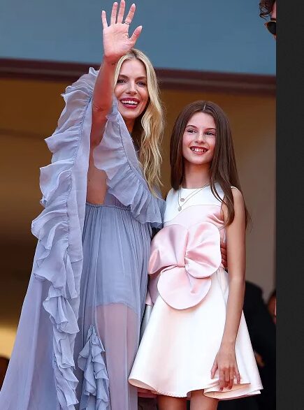 Sienna Miller e la figlia Marlowe, il primo red carpet insieme a Cannes 2024