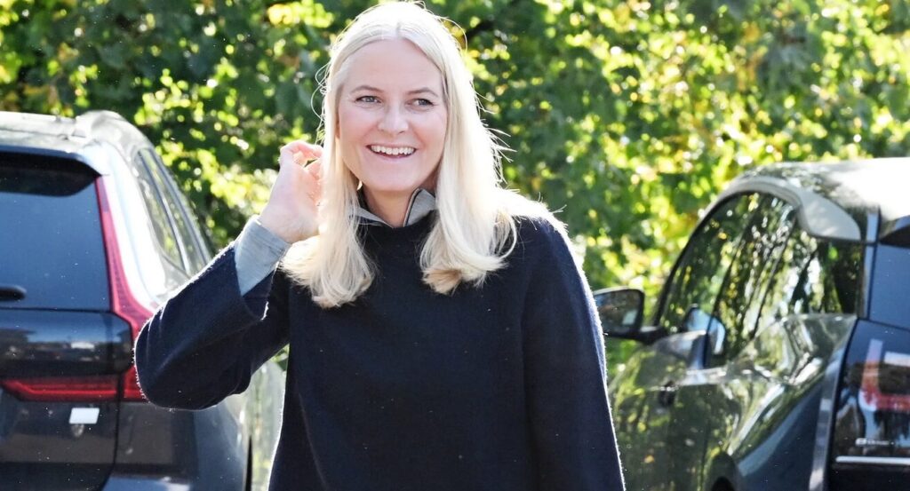 Mette-Marit di Norvegia riprende le cure per la fibrosi polmonare e (forse) si ritira per un po' a vita privata