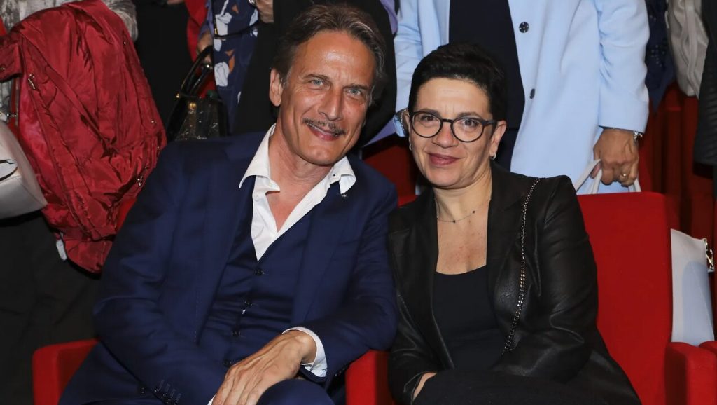 Cesare Bocci racconta la moglie Daniela: "Prima l'ictus, poi il tumore, ha affrontato tutto. I medici dicevano che non si sarebbe ripresa, si sbagliavano"