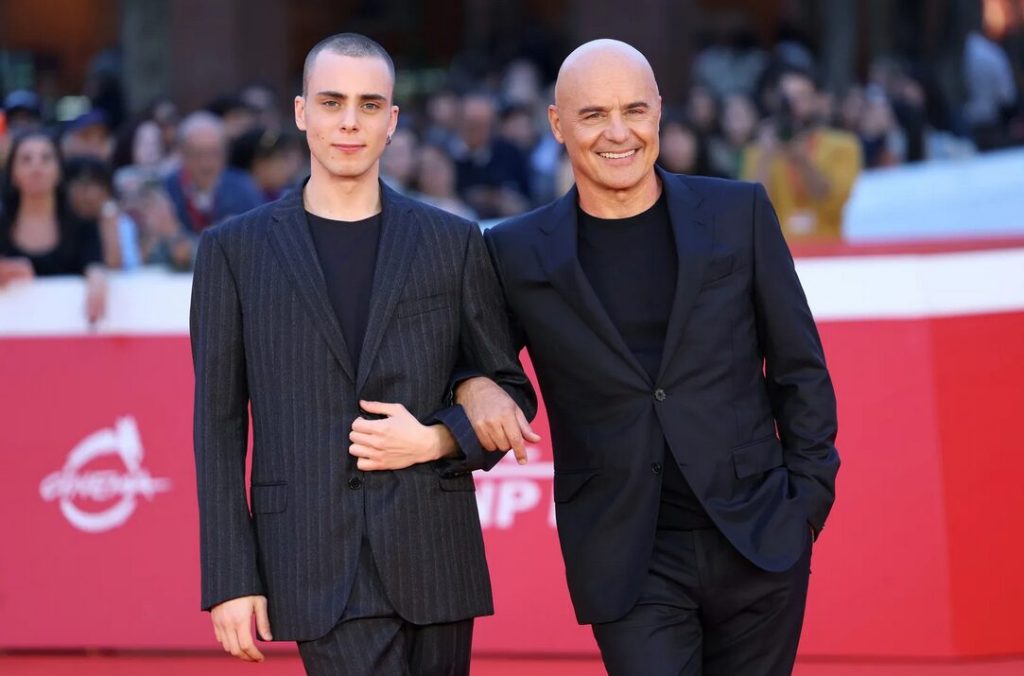 Luca Zingaretti esordisce alla regia, Luisa Ranieri fa il tifo e Claudia Pandolfi lancia un messaggio contro il bullismo: nono red carpet del Festival del Cinema di Roma Luca Zingaretti esordisce alla regia, Luisa Ranieri fa il tifo e Claudia Pandolfi lancia un messaggio contro il bullismo: nono red carpet del Festival del Cinema di Roma