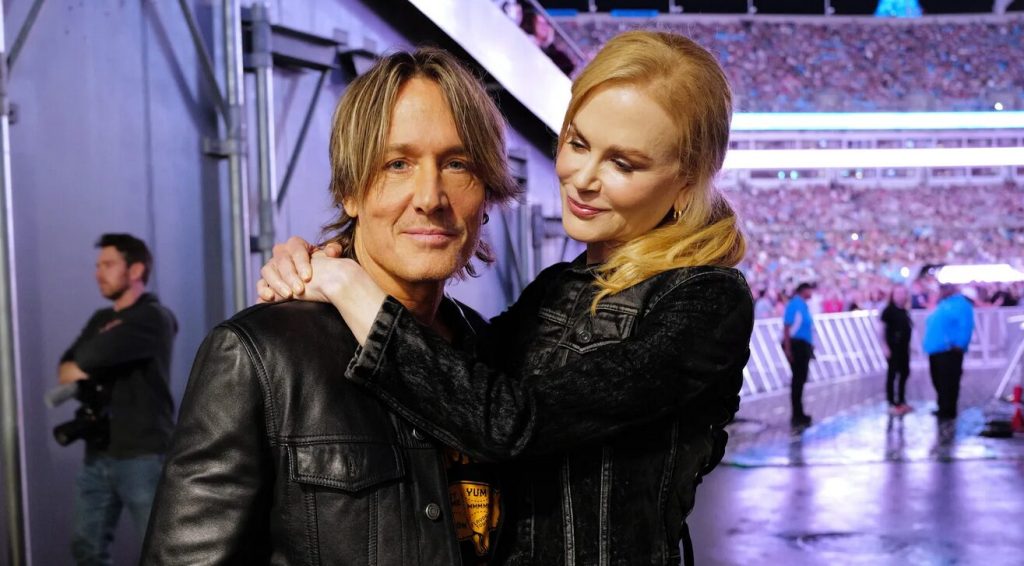 Nicole Kidman, la complicità con Keith Urban (dopo la confessione sui "troppi orgasmi") Nicole Kidman, la complicità con Keith Urban (dopo la confessione sui "troppi orgasmi")
