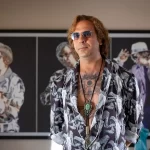 “Buen Camino” e la silenziosa normalizzazione di Checco Zalone